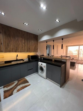 Stylish Apartment Prime Location